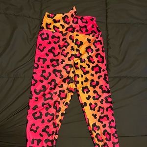 Silky Leopard Print Leggings